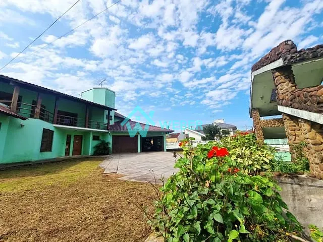 Casa 3 quartos e 5 banheiros, à venda, no bairro São José em São Leopoldo