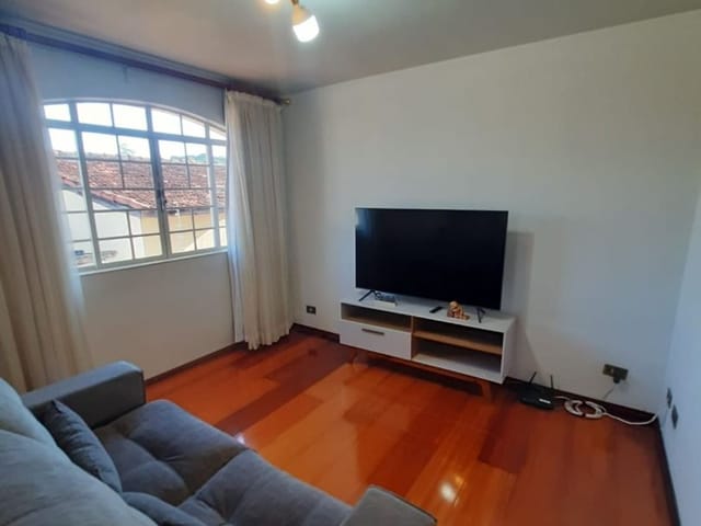 Casa com 136m², à venda, no bairro Vila Glória em Cambuí