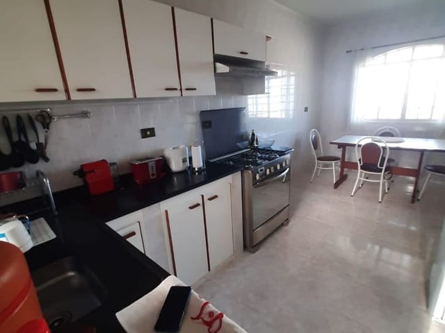Casa com 136m², à venda, no bairro Vila Glória em Cambuí
