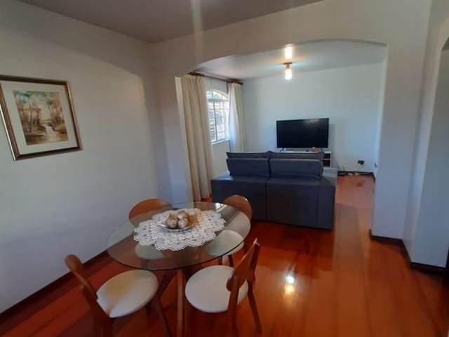 Casa com 136m², à venda, no bairro Vila Glória em Cambuí