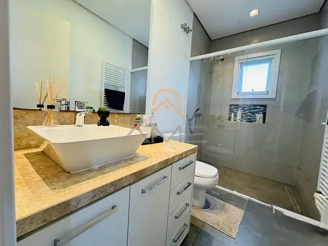 Casa com 364m² 3 quartos e 4 banheiros, à venda, no bairro Laranjal em Pelotas