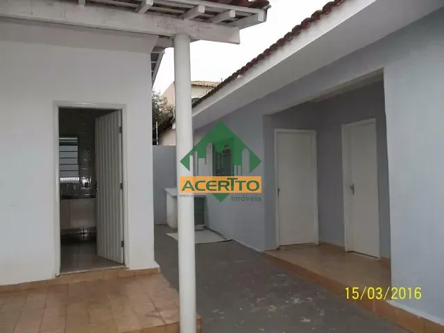 Casa com 330m² 3 quartos e 3 banheiros, para alugar, no bairro Vila Mendonça em Araçatuba