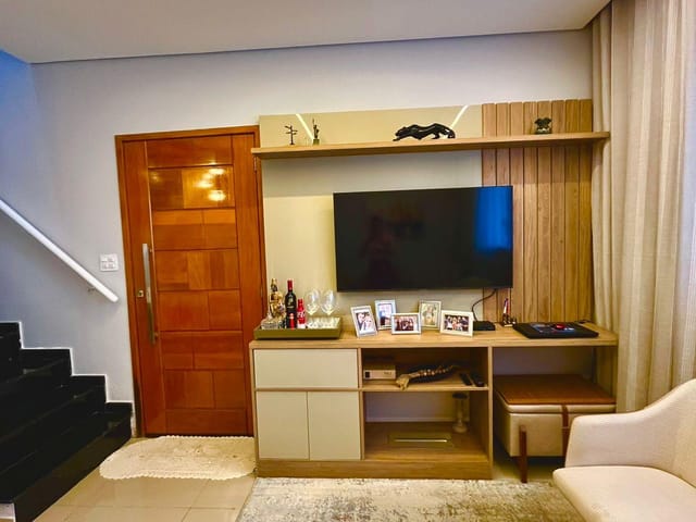 Casa 2 quartos e 2 banheiros, à venda, no bairro Vila Paulista em Mogi das Cruzes