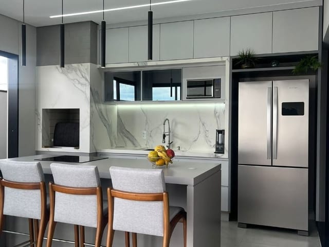 Casa com 300m² 3 quartos e 1 banheiro, à venda, no bairro Jardim Recanto das Águas em Nova Odessa