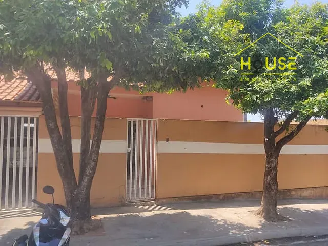 Casa com 180m², à venda, no bairro Pozzobon em Votuporanga