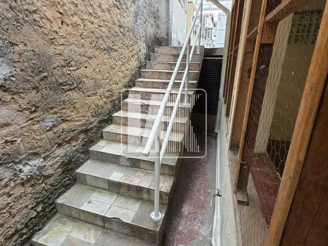 Casa com 60m² 2 quartos e 1 banheiro, para alugar, no bairro Vila Palmares em Santo André