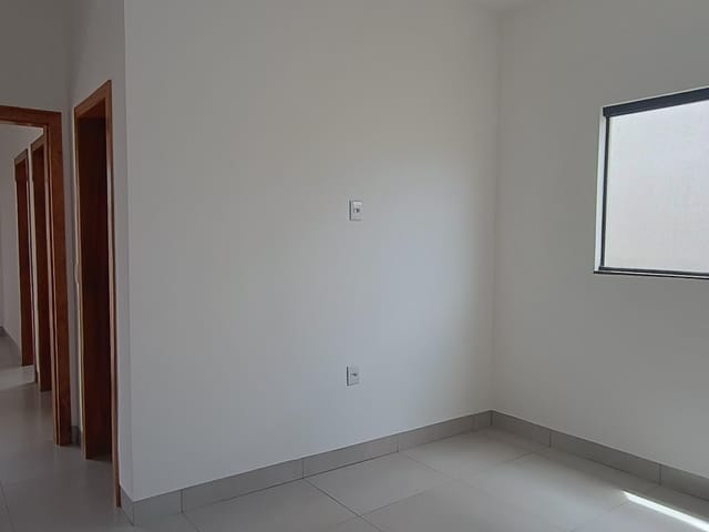 Casa com 300m² 3 quartos e 2 banheiros, à venda, no bairro Residencial Santa Catarina em Sinop