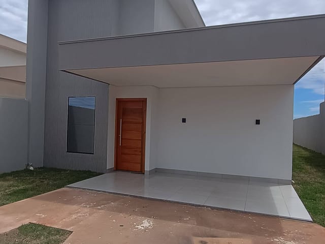 Casa com 300m² 3 quartos e 2 banheiros, à venda, no bairro Residencial Santa Catarina em Sinop