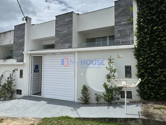 Casa 4 quartos e 3 banheiros, à venda, no bairro Nossa Senhora da Vitória em Ilhéus