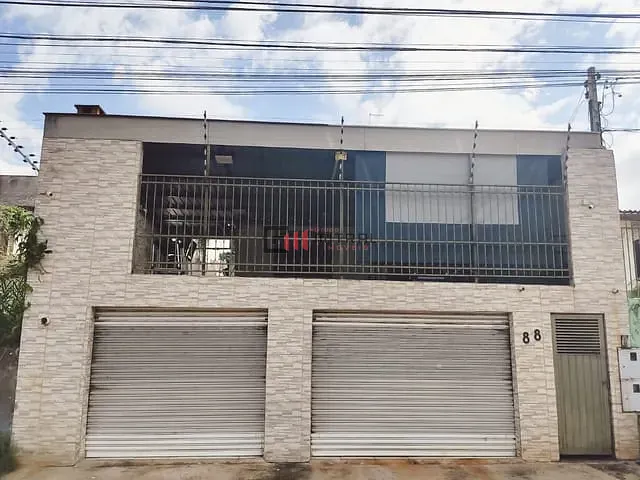 Casa com 185m² 3 quartos e 1 banheiro, à venda, no bairro Jardim Indianápolis em Londrina