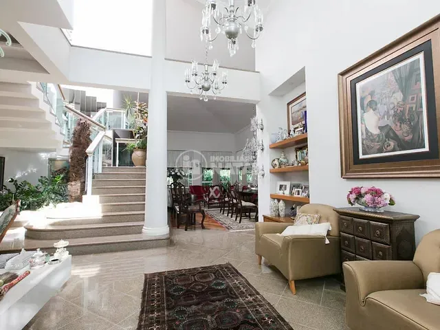 Casa com 1200m² 4 quartos e 7 banheiros, à venda, no bairro Jardim São Jorge em Londrina