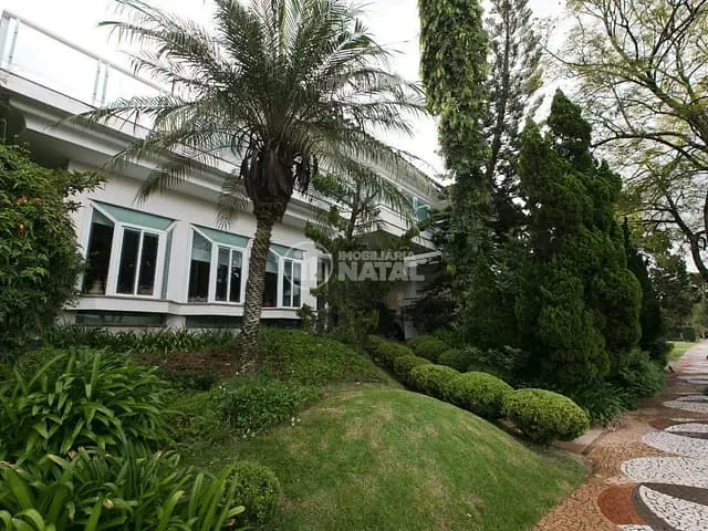 Casa com 1200m² 4 quartos e 7 banheiros, à venda, no bairro Jardim São Jorge em Londrina