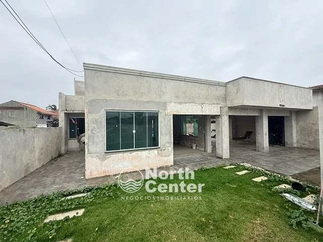 Casa com 405m² 3 quartos e 2 banheiros, à venda, no bairro Costeira em Balneário Barra do Sul