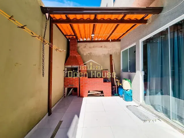 Casa 2 quartos e 2 banheiros, à venda, no bairro Roma em Volta Redonda