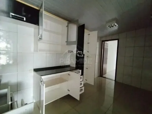 Casa com 389m² 3 quartos e 2 banheiros, à venda, no bairro Jardim Santa Rosália em Poços de Caldas