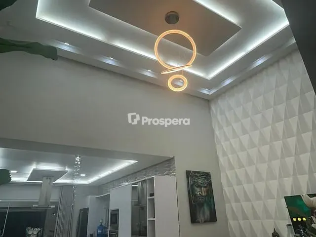 Casa com 300m² 3 quartos e 2 banheiros, à venda, no bairro Residencial Flor do Cerrado em Anápolis