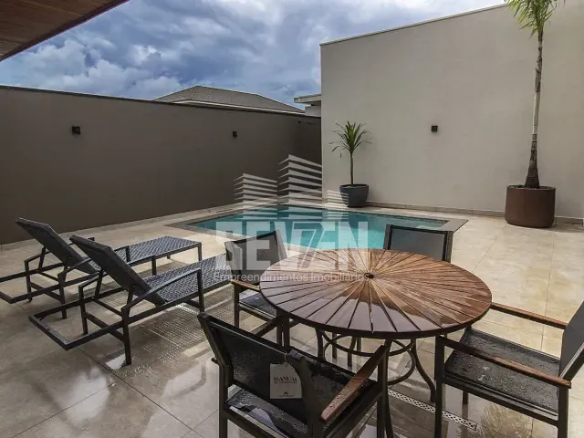 Casa com 420m² 3 quartos e 4 banheiros, à venda, no bairro Vila Aviação em Bauru