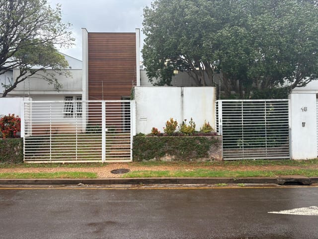 Casa com 405m² 3 quartos e 5 banheiros, à venda, no bairro Dom Pedro em Londrina