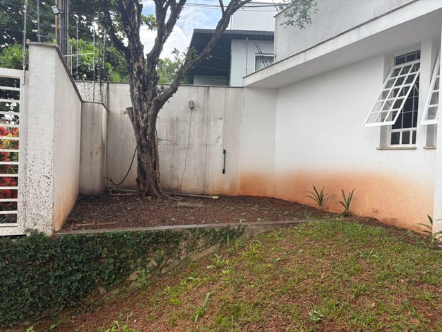 Casa com 405m² 3 quartos e 5 banheiros, à venda, no bairro Dom Pedro em Londrina