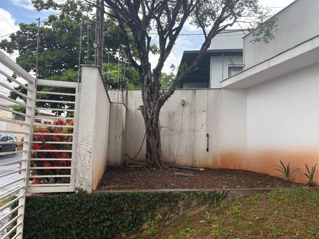 Casa com 405m² 3 quartos e 5 banheiros, à venda, no bairro Dom Pedro em Londrina