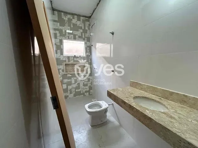 Casa 2 quartos e 1 banheiro, à venda, no bairro Parque das Mangabeiras em Araxá