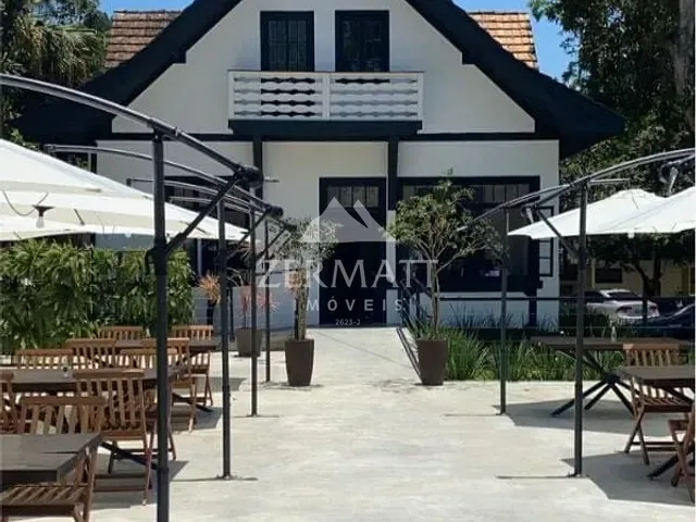 Casa com 1440m², para alugar, no bairro Centro em Blumenau