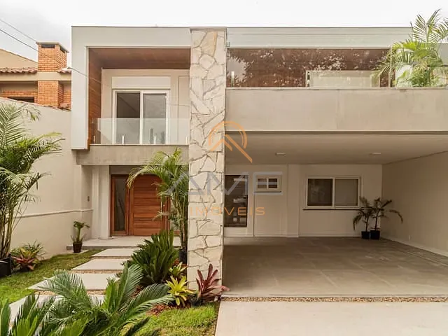 Casa 3 quartos e 4 banheiros, à venda, no bairro Três Vendas em Pelotas