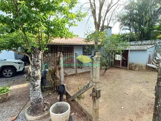 Casa 4 quartos e 2 banheiros, à venda, no bairro Ribeirão da Ilha em Florianópolis
