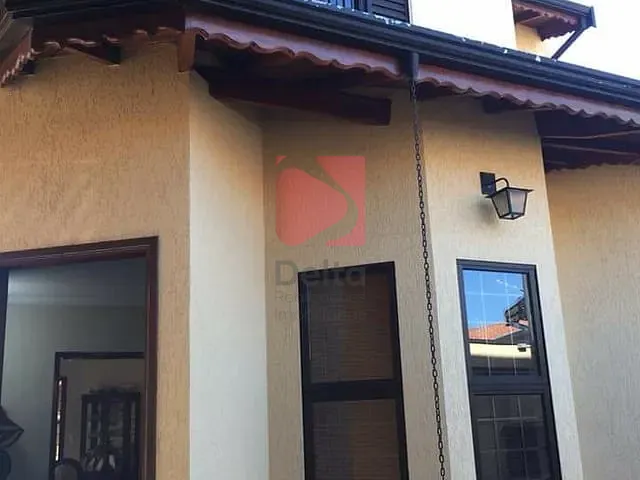 Casa 4 quartos e 3 banheiros, à venda, no bairro Jardim Itália em Pirassununga