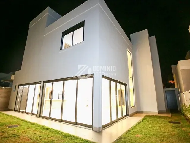 Casa com 355m² 4 quartos e 6 banheiros, à venda, no bairro Flamboyant Residencial Park em Uberaba