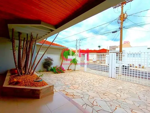 Casa com 389m² 4 quartos e 4 banheiros, à venda, no bairro Centro em Taquaritinga