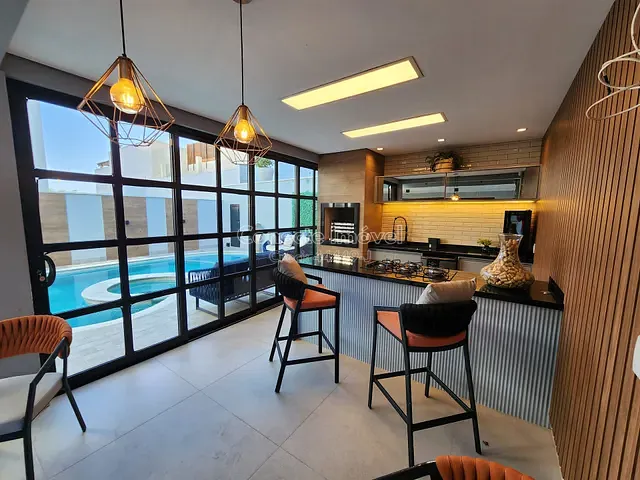 Casa 3 quartos e 4 banheiros, à venda, no bairro Colinas em Pedreira