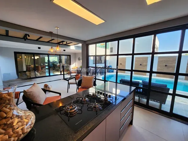 Casa 3 quartos e 4 banheiros, à venda, no bairro Colinas em Pedreira