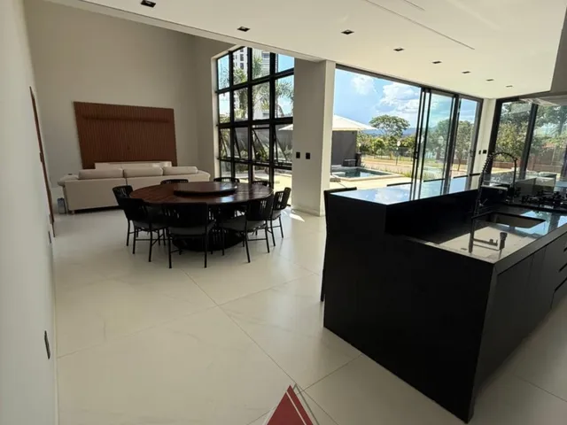 Casa com 360m² 4 quartos e 5 banheiros, à venda, no bairro Portal dos Lagos em Rifaina