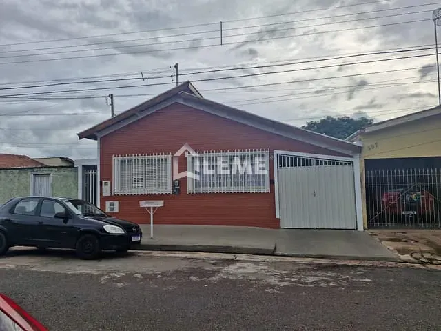 Casa com 300m² 4 quartos e 2 banheiros, à venda, no bairro Jardim Santa Cecília em Mococa