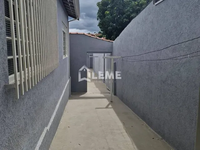 Casa com 300m² 4 quartos e 2 banheiros, à venda, no bairro Jardim Santa Cecília em Mococa