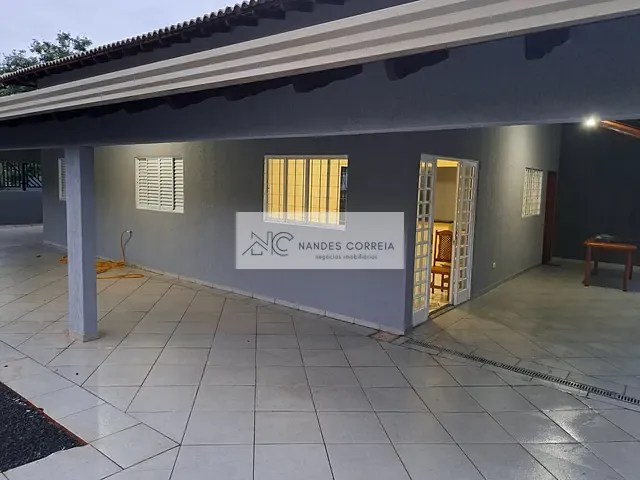 Casa 3 quartos e 2 banheiros, à venda, no bairro Conjunto Habitacional Alexandre Urbanas em Londrina
