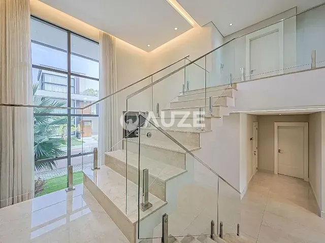 Casa com 328m² 4 quartos e 3 banheiros, à venda, no bairro Jardim das Américas em Curitiba