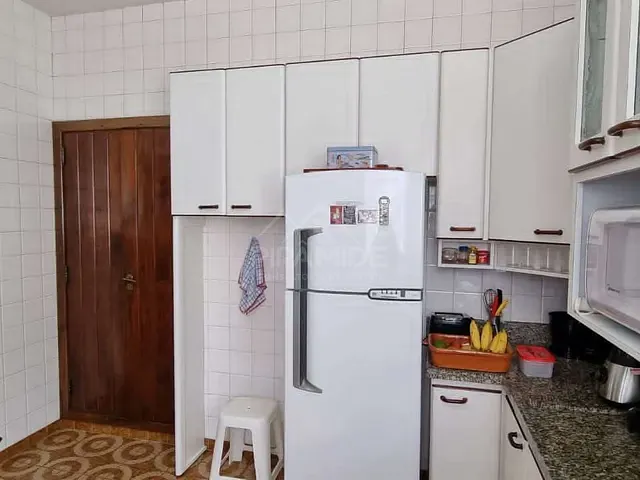 Casa à venda, no bairro Centro em Poços de Caldas