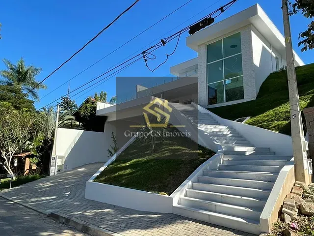 Casa com 1200m² 4 quartos e 5 banheiros, à venda, no bairro Marambaia em Vinhedo