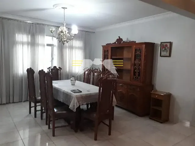 Casa com 300m² 4 quartos e 5 banheiros, à venda, no bairro Jardim Nossa Senhora do Carmo em São Paulo