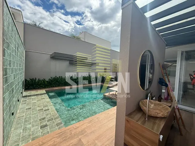 Casa com 360m² 4 quartos e 5 banheiros, à venda, no bairro Residencial Villaggio III em Bauru