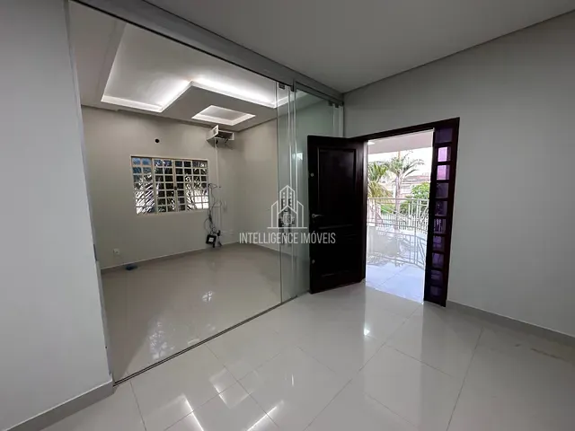 Casa com 1350m² 4 quartos e 2 banheiros, à venda, no bairro Santa Cruz em Cuiabá