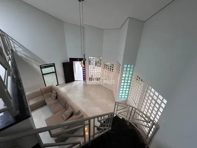 Casa com 1350m² 4 quartos e 2 banheiros, à venda, no bairro Santa Cruz em Cuiabá