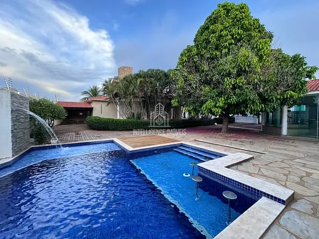 Casa com 1350m² 4 quartos e 2 banheiros, à venda, no bairro Santa Cruz em Cuiabá