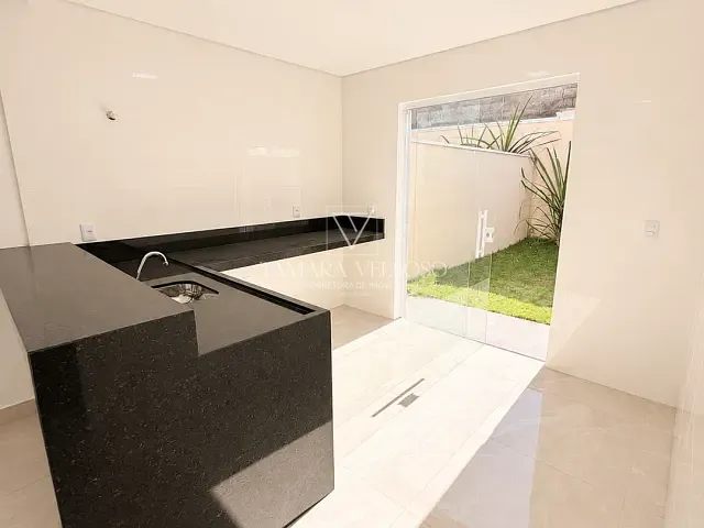 Casa 3 quartos e 4 banheiros, à venda, no bairro Vila Eugênia em Mogi das Cruzes