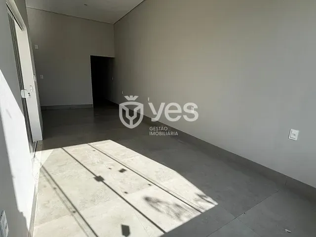 Casa com 180m² 3 quartos e 1 banheiro, à venda, no bairro Fenícia em Araxá