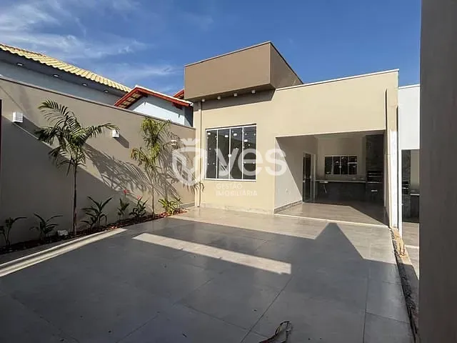 Casa com 180m² 3 quartos e 1 banheiro, à venda, no bairro Fenícia em Araxá