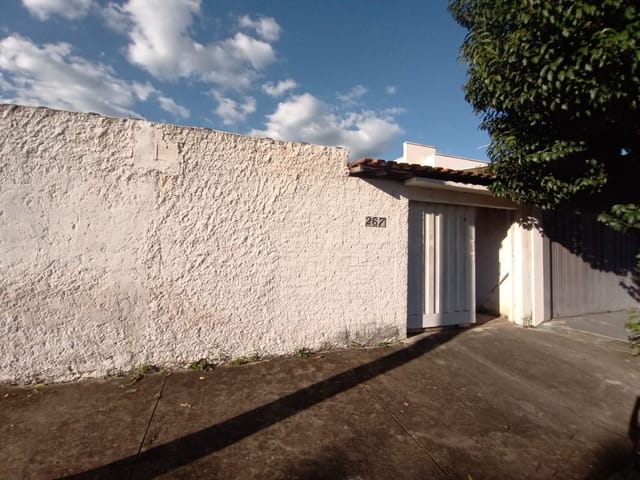 Casa com 250m² 1 quarto e 2 banheiros, à venda, no bairro Jardim Santa Helena em São João da Boa Vista