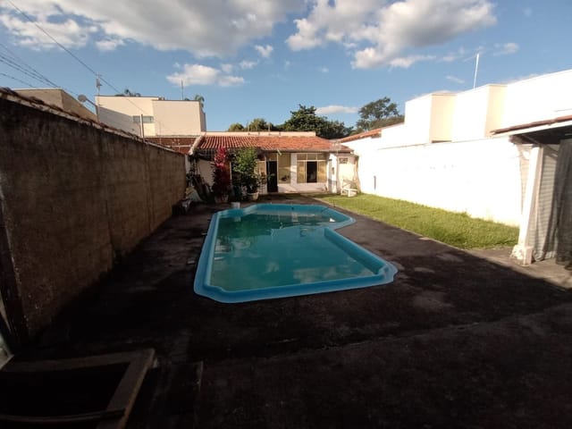 Casa com 250m² 1 quarto e 2 banheiros, à venda, no bairro Jardim Santa Helena em São João da Boa Vista